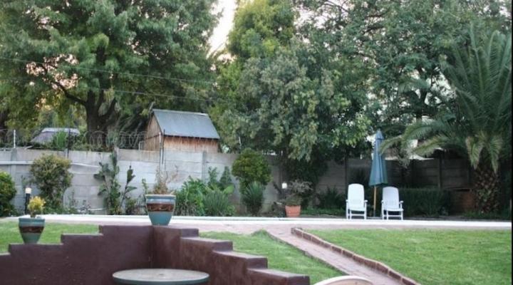 The Maple Village Guest Lodge B & B