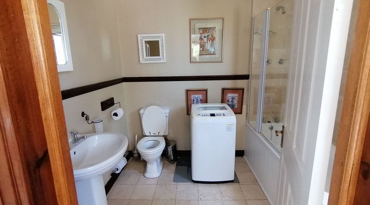 Swiss Cottage Guest House