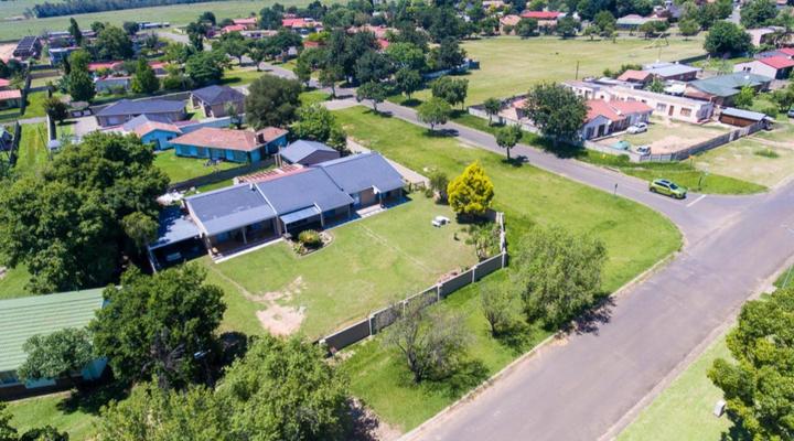 NN Jacaranda Guesthouse