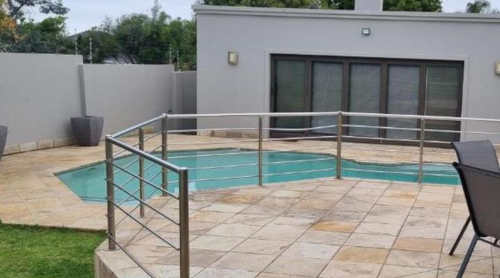 6 on Western Guest House