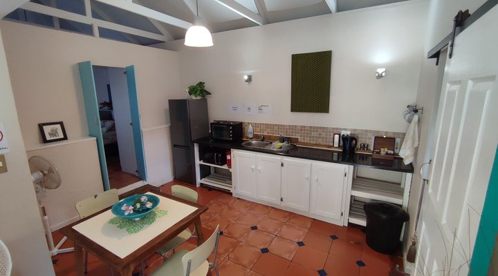 Paradise in the City - Cottage One