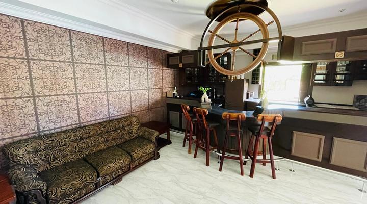 Gucci Manor Boutique Guesthouse