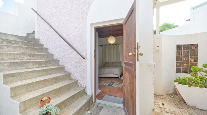 The Pink Palace - Sea View