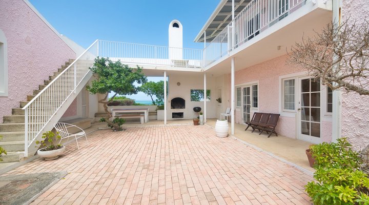 The Pink Palace - Sea View