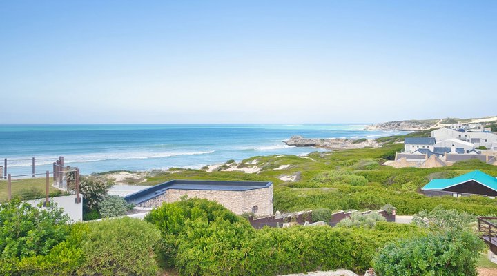 The Pink Palace - Sea View