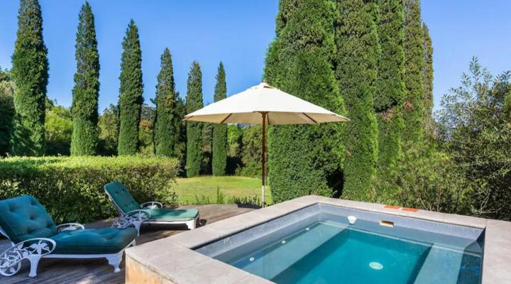 Orchard Cottage at Devon Castle