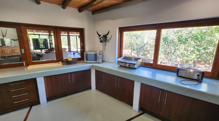 Milkwood Safari Lodge, Mabalingwe