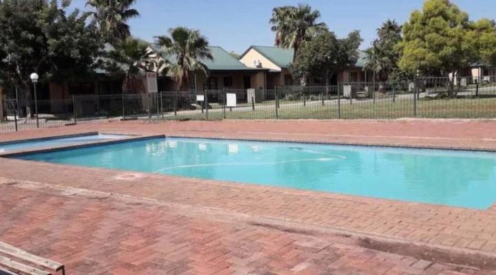 86 Pendleberry Holiday Grove