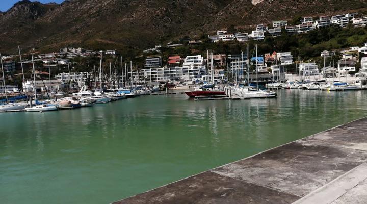 93 Beach Road ,Gordans Bay