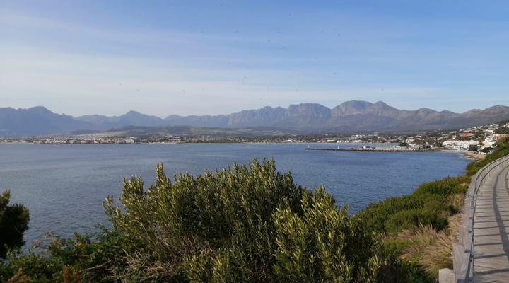 93 Beach Road ,Gordans Bay