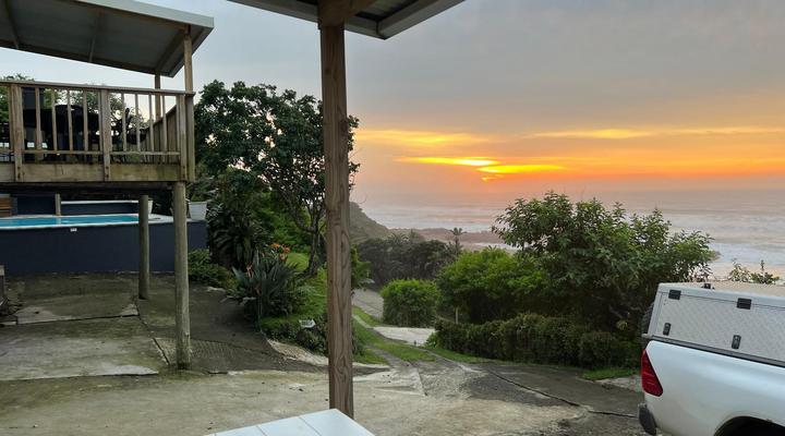 Linga Futhi Beach Cottages