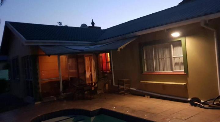 Edwaleni guest lodge