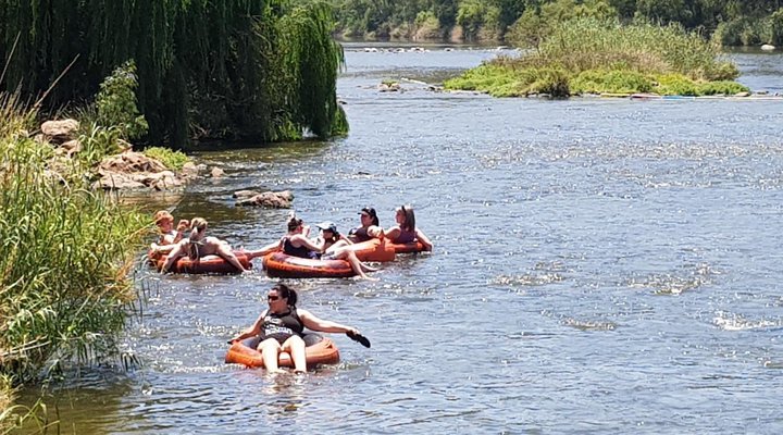 Riverrun Resort Farmhouse