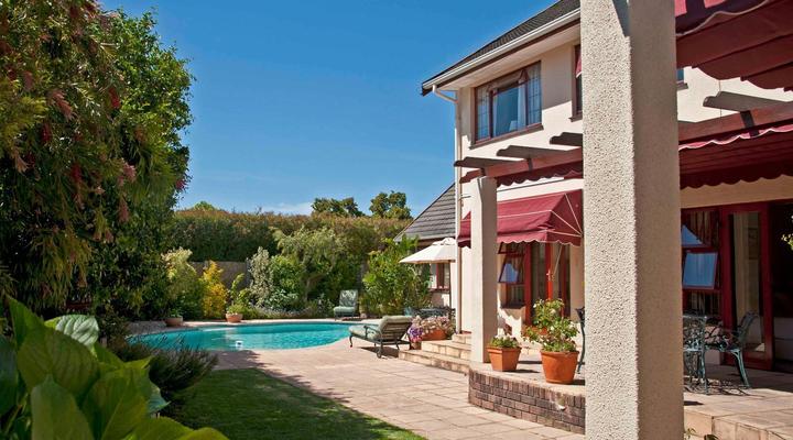 Pinoak Cottage Constantia