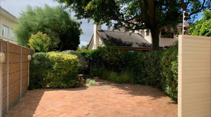 Pinoak Cottage Constantia
