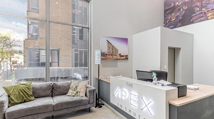KMG Luxury Apartments @ The Apex on Smuts