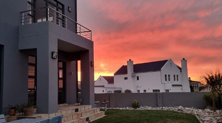 Langebaan Holiday House on Park