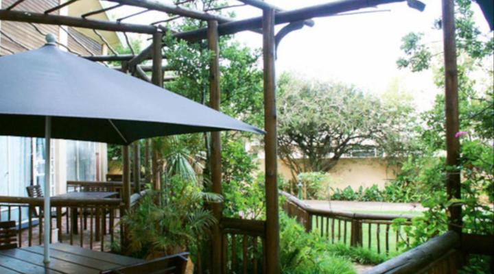 Airport Inn B&B and Emerald Guest House