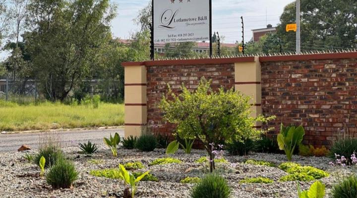 Lotlametswe B & B