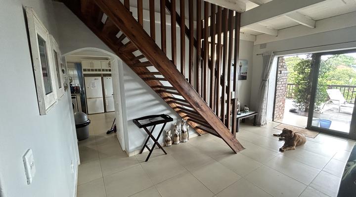 Big Fish Seaside Cottage. Sleeps 10