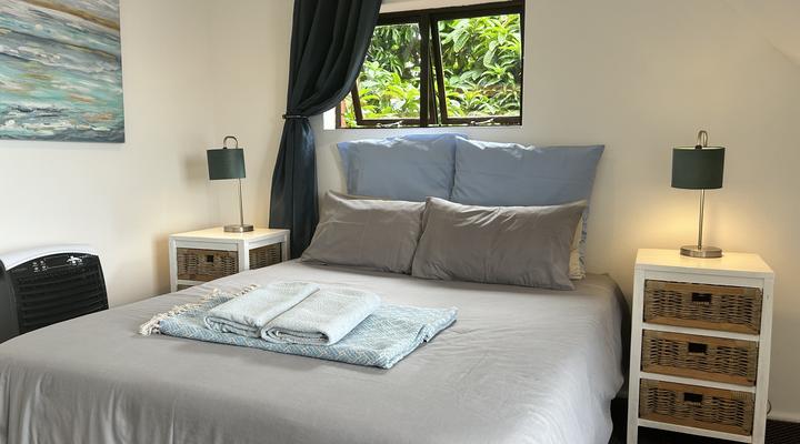 Big Fish Seaside Cottage. Sleeps 10