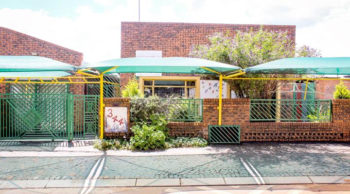 Lal'uphume Backpackers Inn