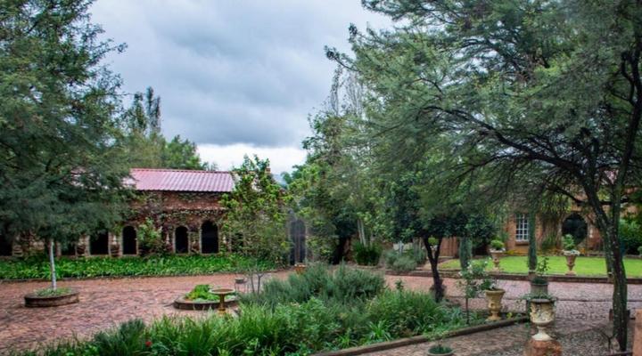 Equeen Inn at Castle Da Angelo