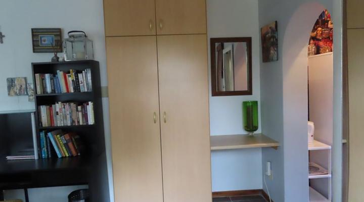 Artsy Garden Cottage