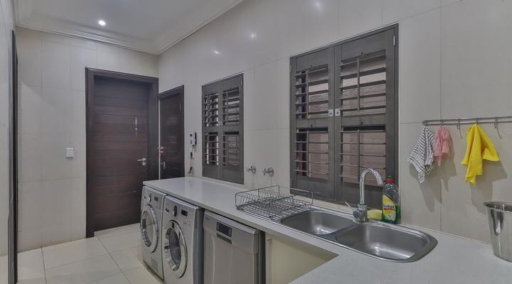 The Pecan Lake Guesthouse