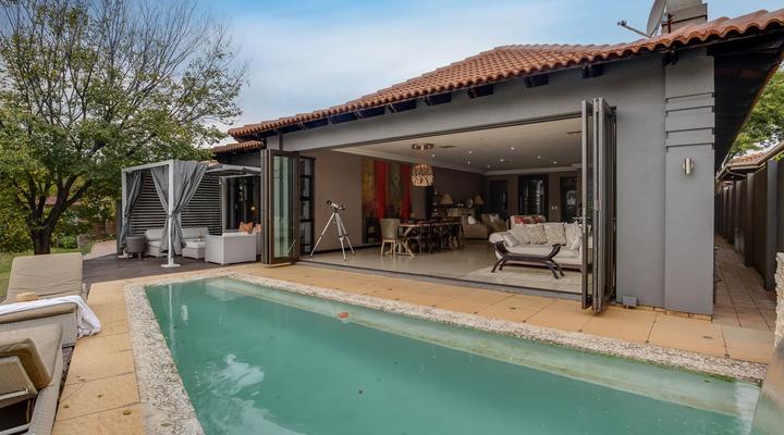 The Pecan Lake Guesthouse