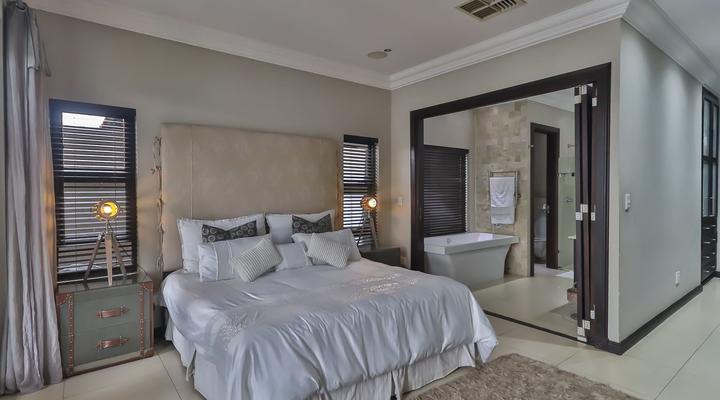 The Pecan Lake Guesthouse