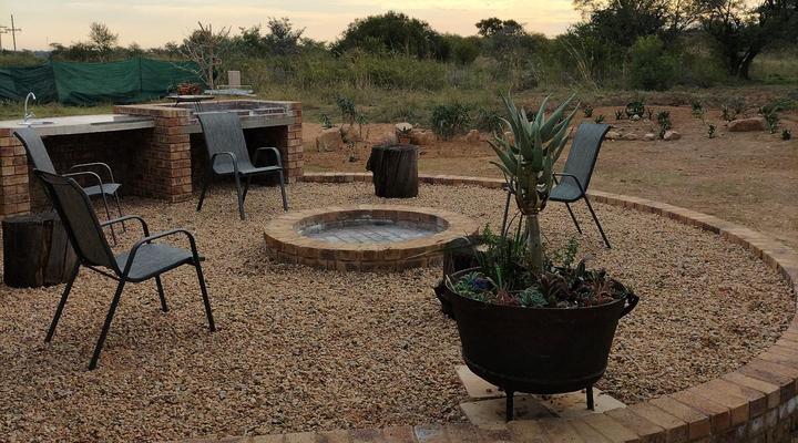 Little Dinokeng Bush Lodge