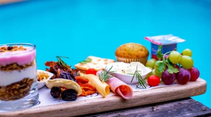 Huttenheights Guestlodge by iLawu