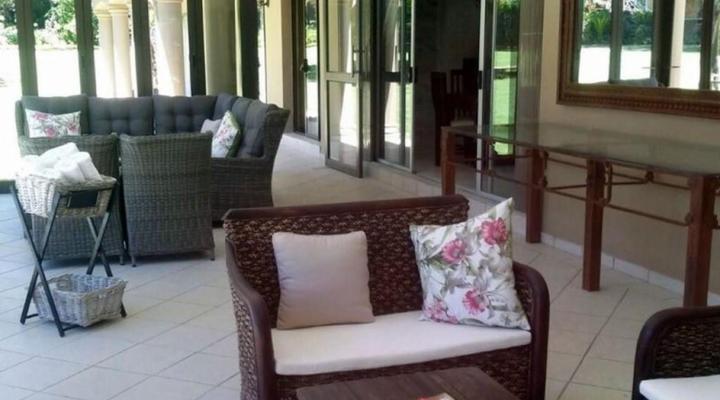 Huttenheights Guestlodge by iLawu