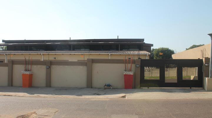 Sleep-Time Guest Lodge