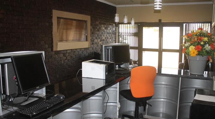 Sleep-Time Guest Lodge