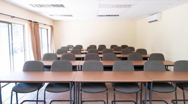 De Wildt Cheetah Lodge