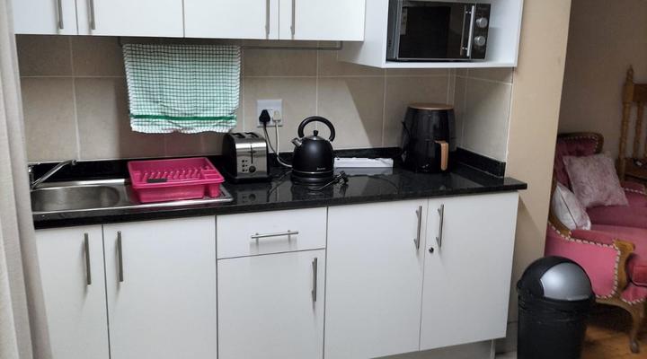 Graaff-Reinet Rd Self-Catering Apartments