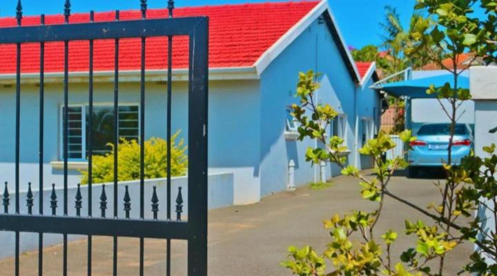 Seas of Ships Guesthouse