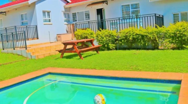 Seas of Ships Guesthouse