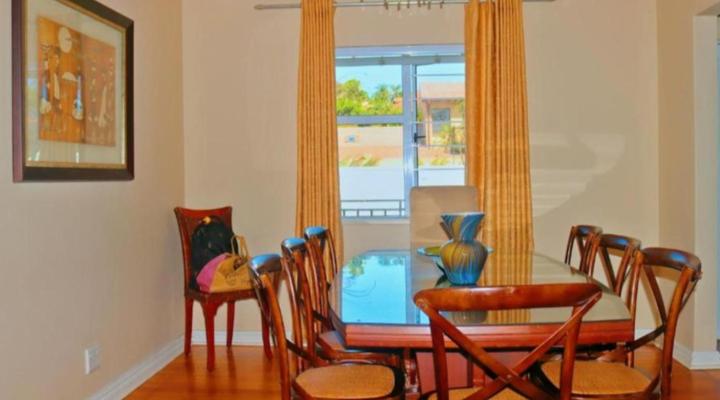 Seas of Ships Guesthouse