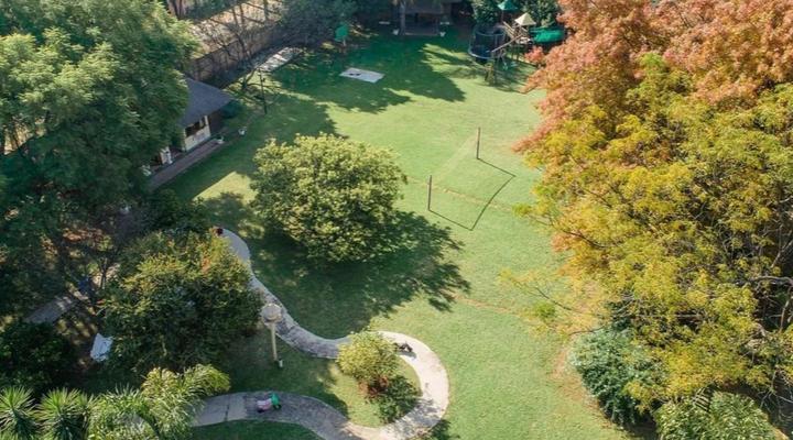 Golden Candle Guest House