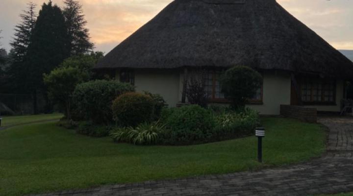 Champagne Lane Resort