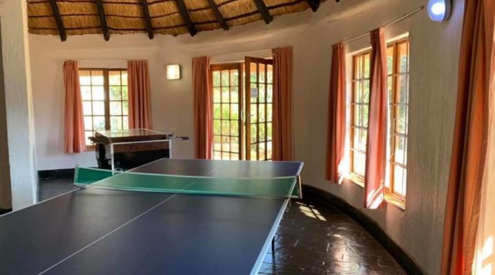 Champagne Lane Resort