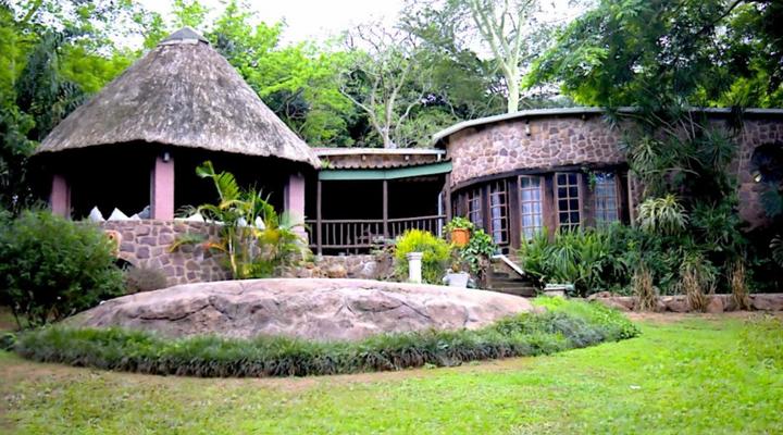 Treehouse River Lodge