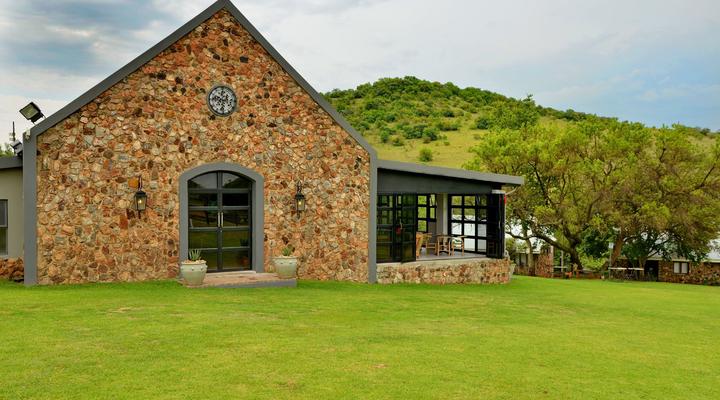 Thanda Manzi Country Hotel