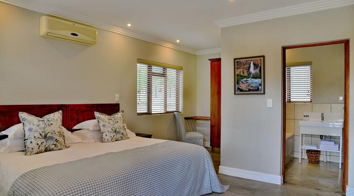 Thanda Manzi Country Hotel