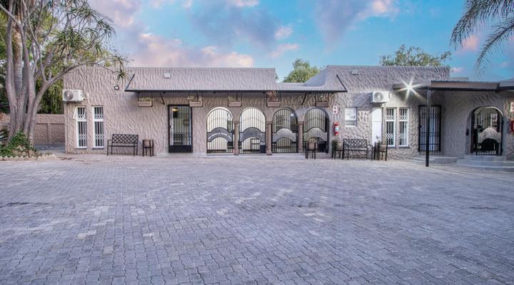 32 on Beardall Street