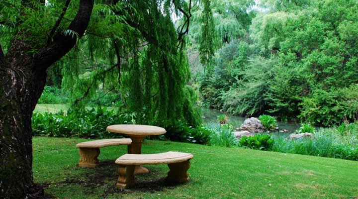 Out Of Afrika Guest Lodge