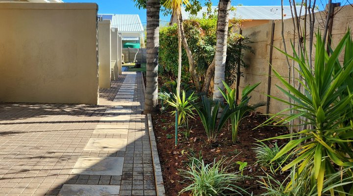 Green Kalahari Guesthouse